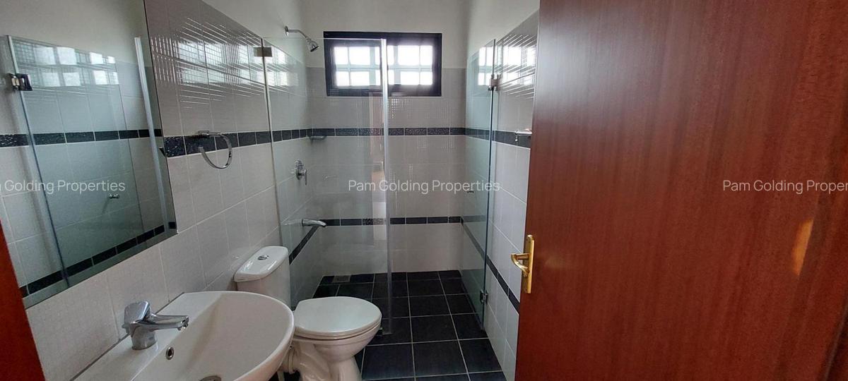 3 Bed Apartment with En Suite in Westlands Area - 9
