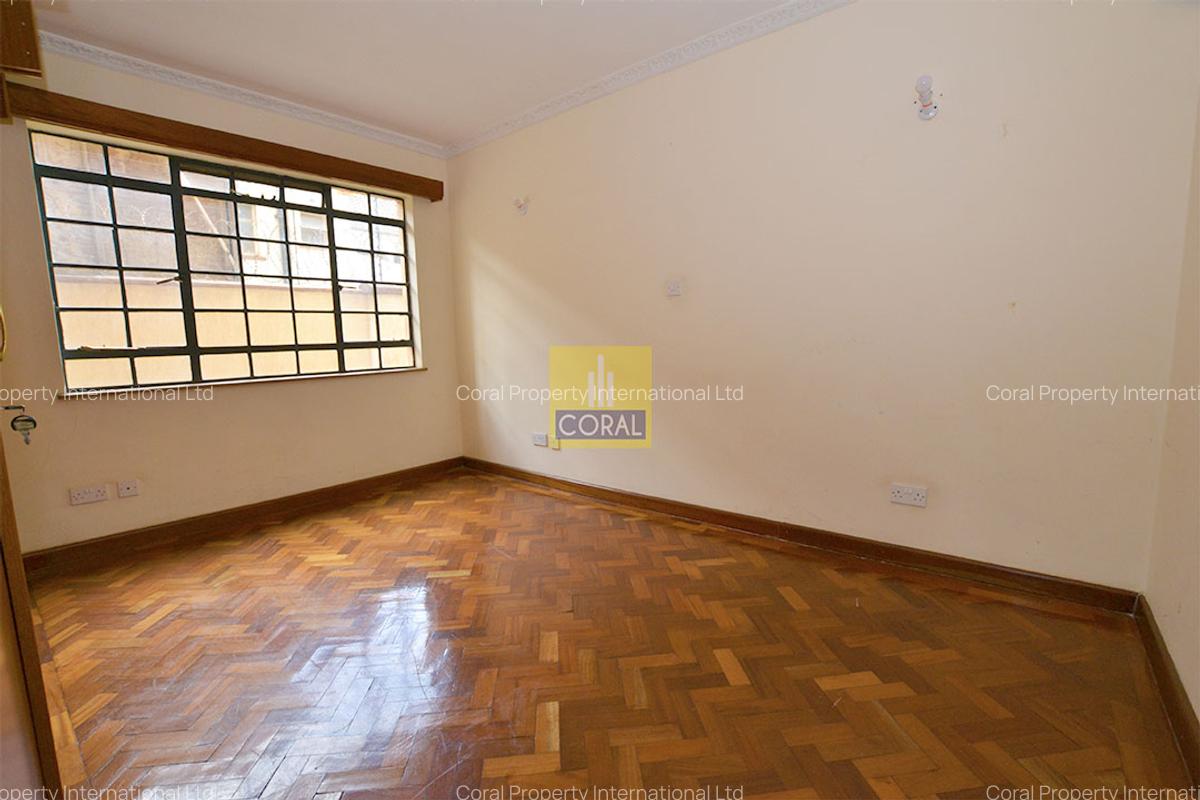 4 Bed Apartment in Parklands - 10