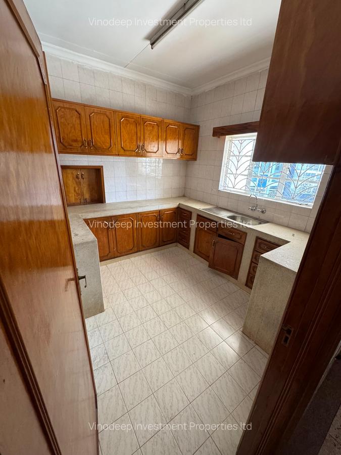 1,150 ft² Commercial Property with Parking at Old Waiyaki Way - 3