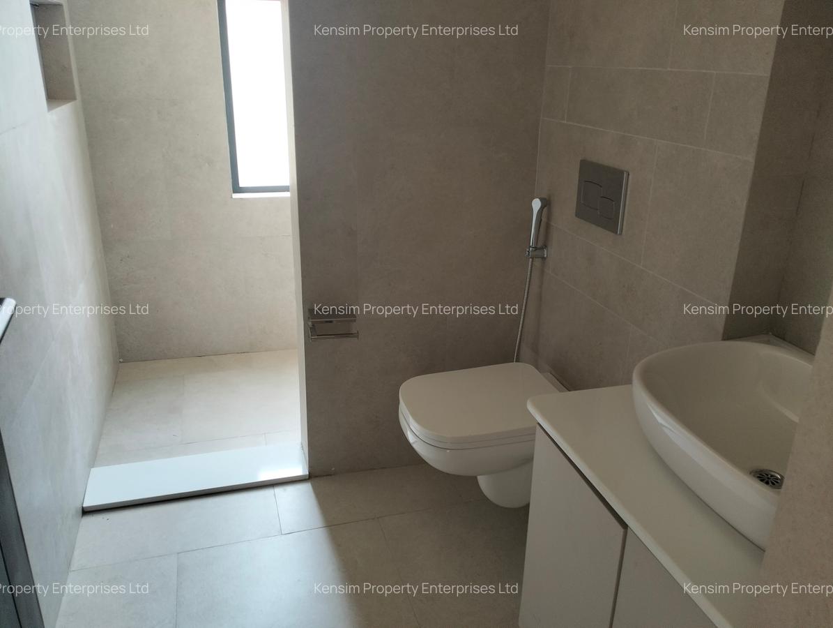 5 Bed Townhouse with En Suite in Lavington - 14