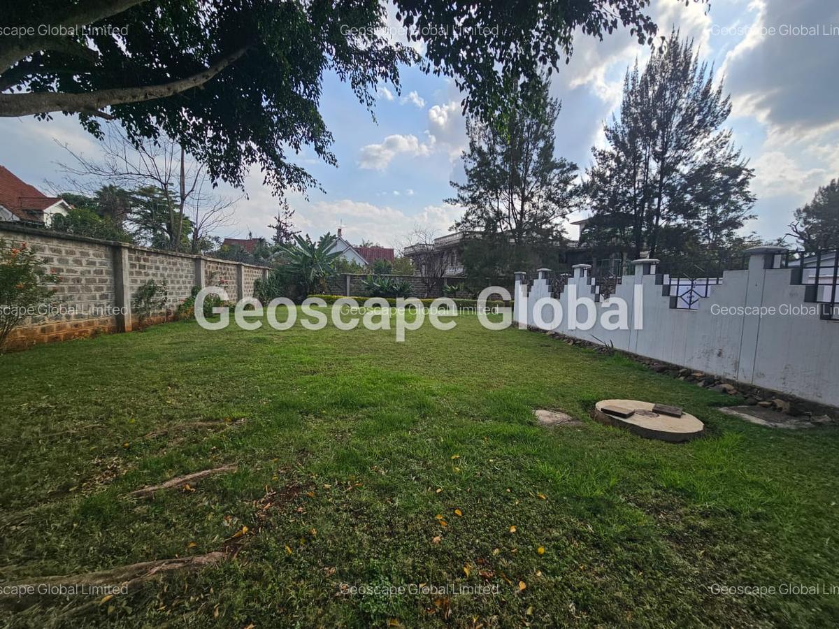 5 Bed House with En Suite in Runda - 20