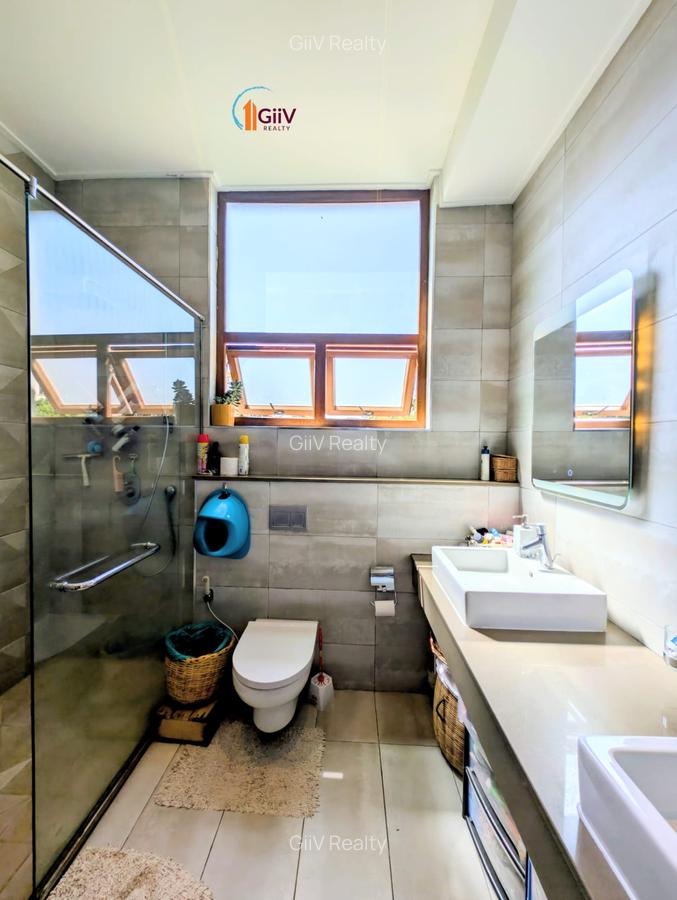 2 Bed Apartment with En Suite in General Mathenge - 15