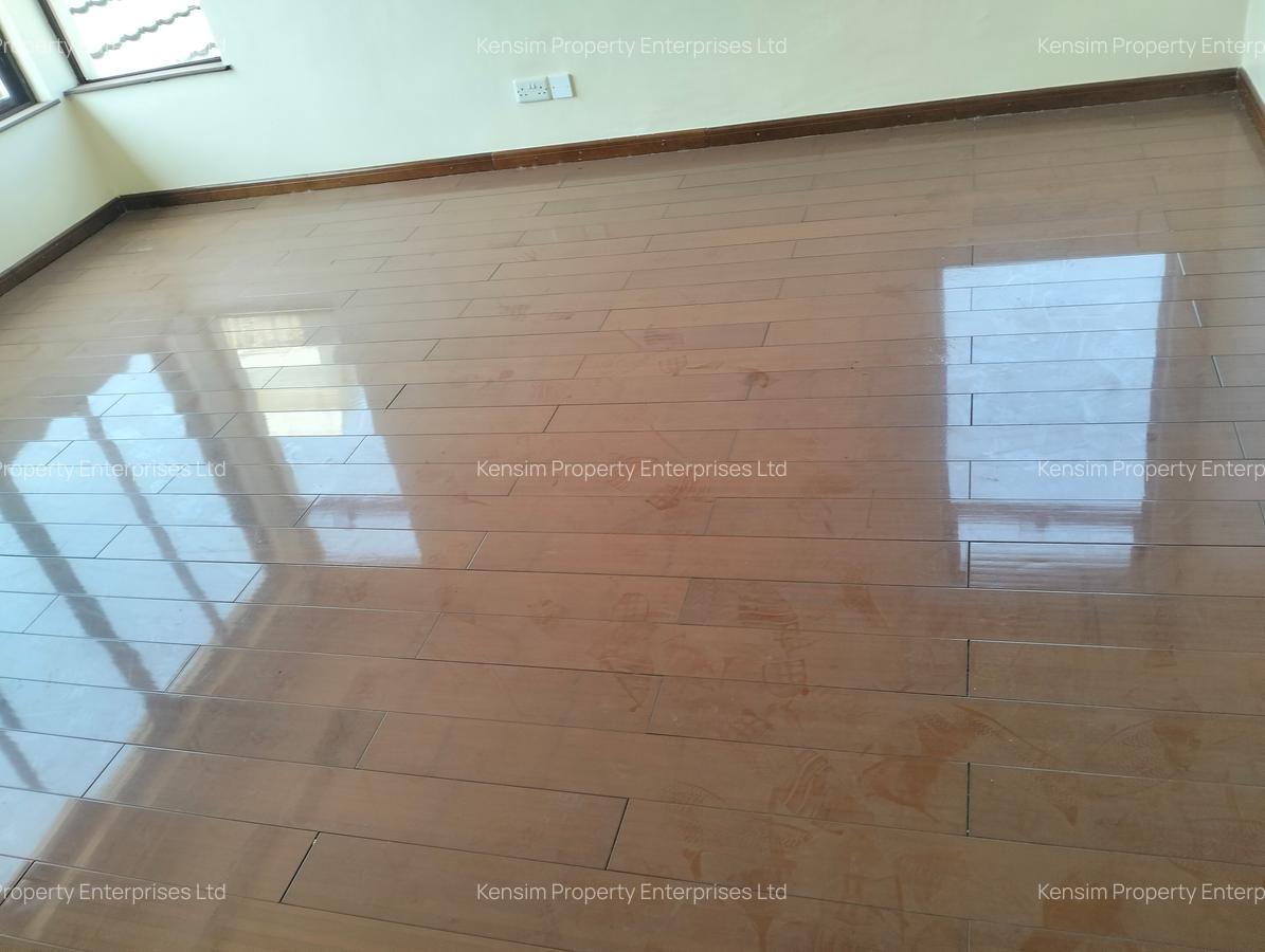 5 Bed Townhouse with En Suite in Karen - 19