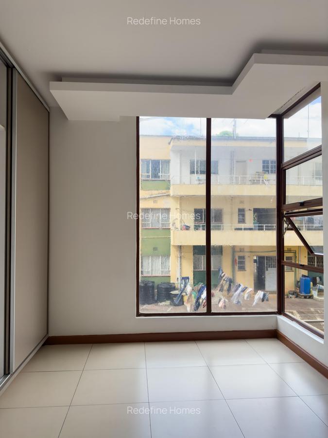 3 Bed Apartment with En Suite in Parklands - 6