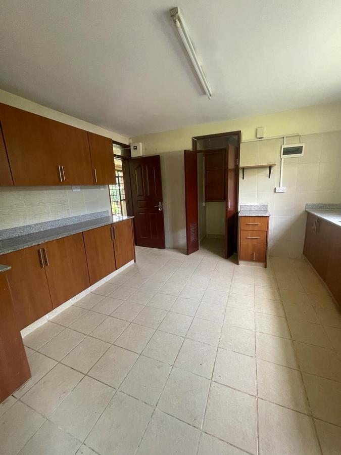 4 Bed House with En Suite at Four Ways - 7