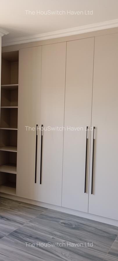 1 Bed Apartment with En Suite in Brookside - 6