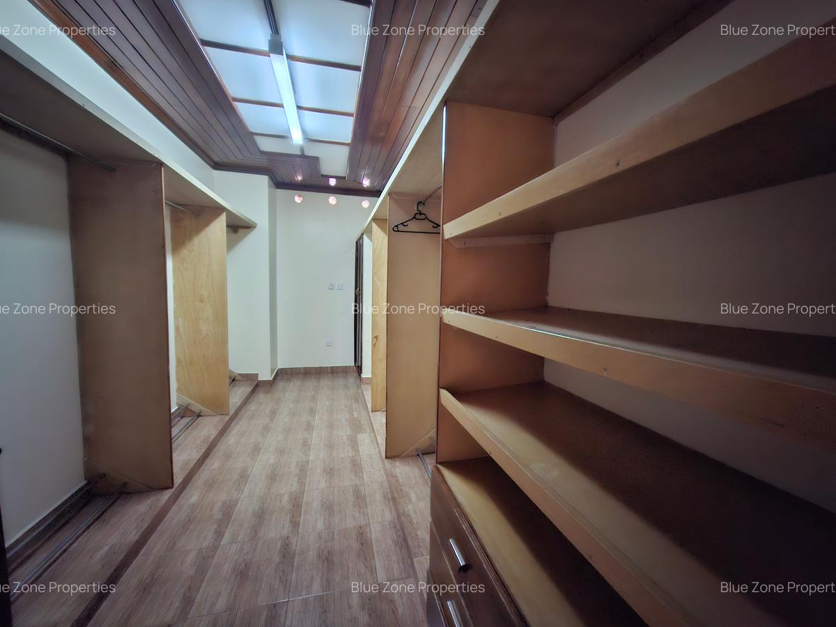 5 Bed House with En Suite at Benin Dr - 13