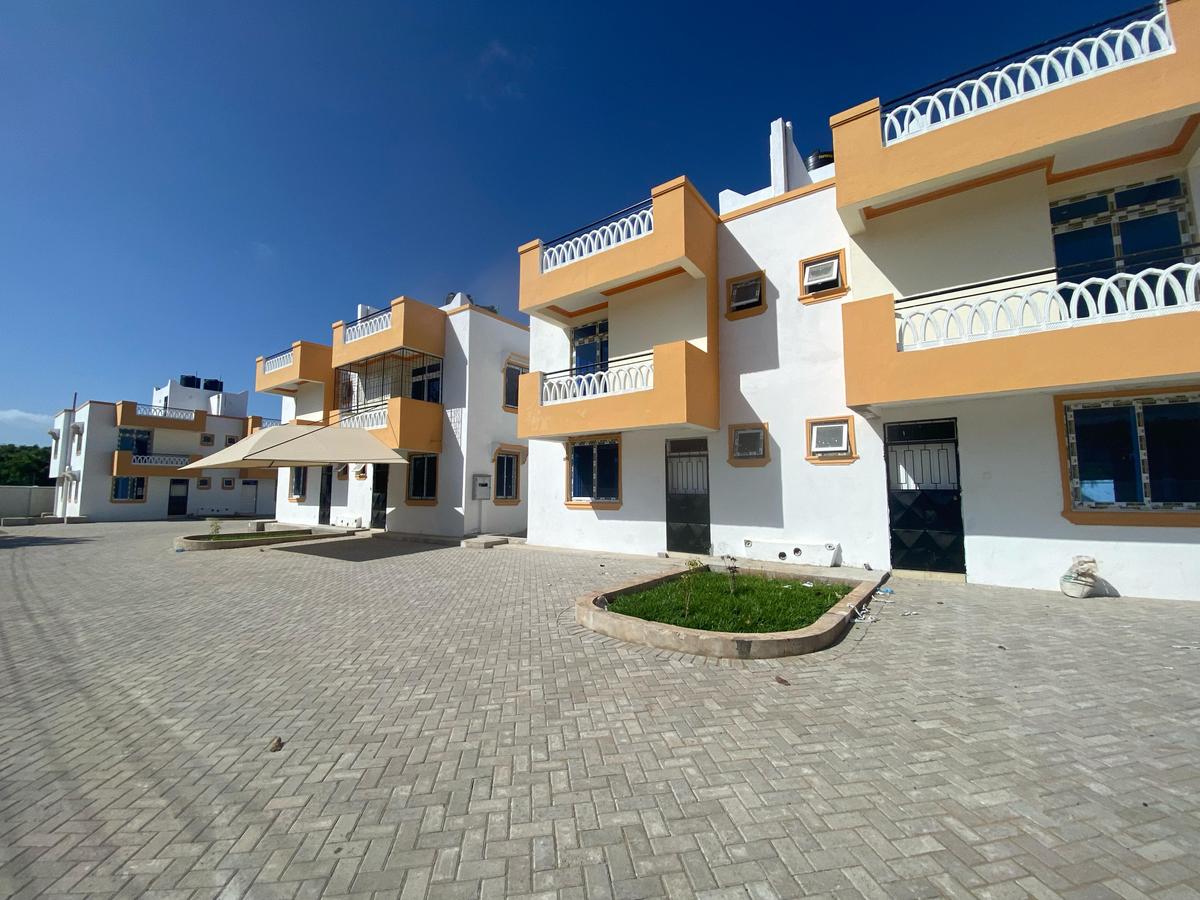 3 Bed Townhouse with En Suite at Mtwapa - 2