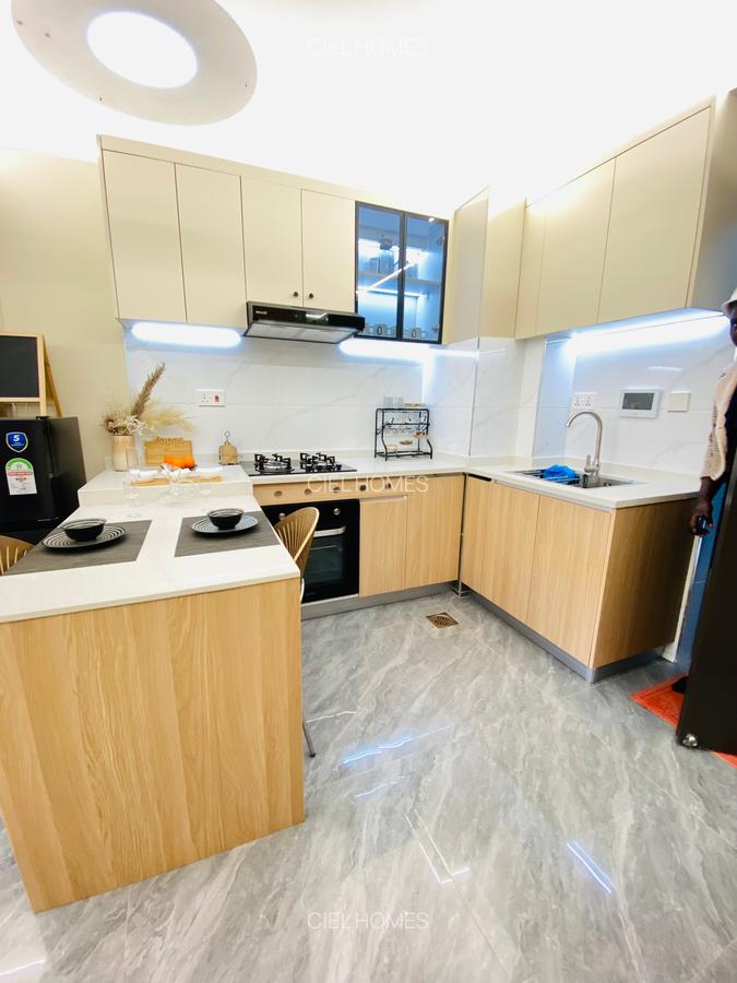 2 Bed Apartment with Swimming Pool at Wood Avenue - 4