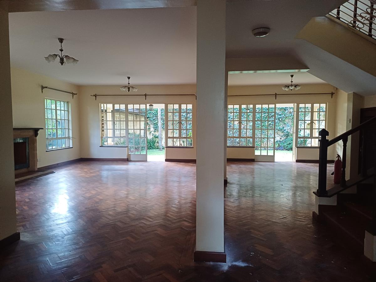 5 Bed Townhouse with En Suite in Lavington - 7