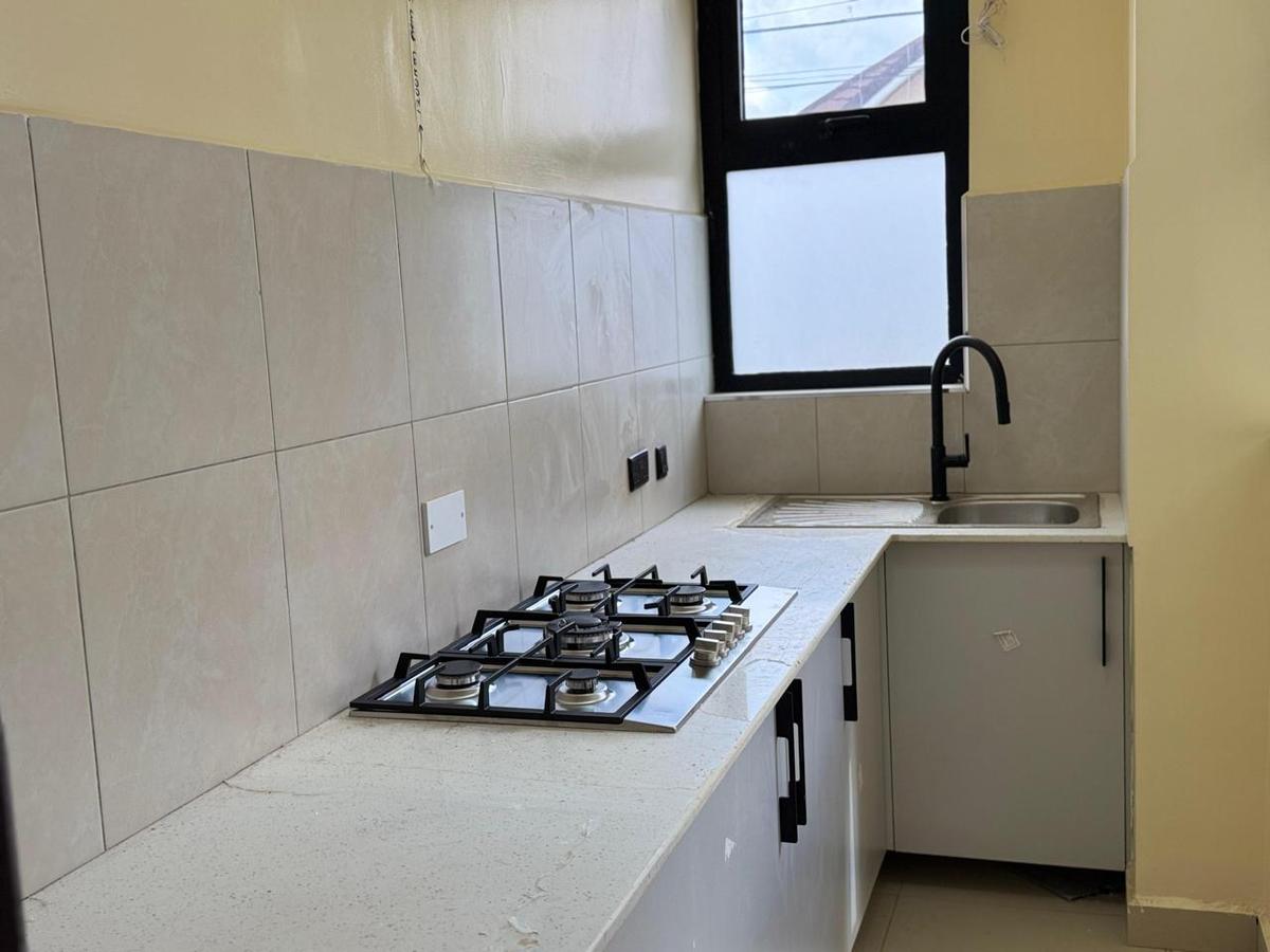 4 Bed Townhouse with En Suite at Membley Estate - 11