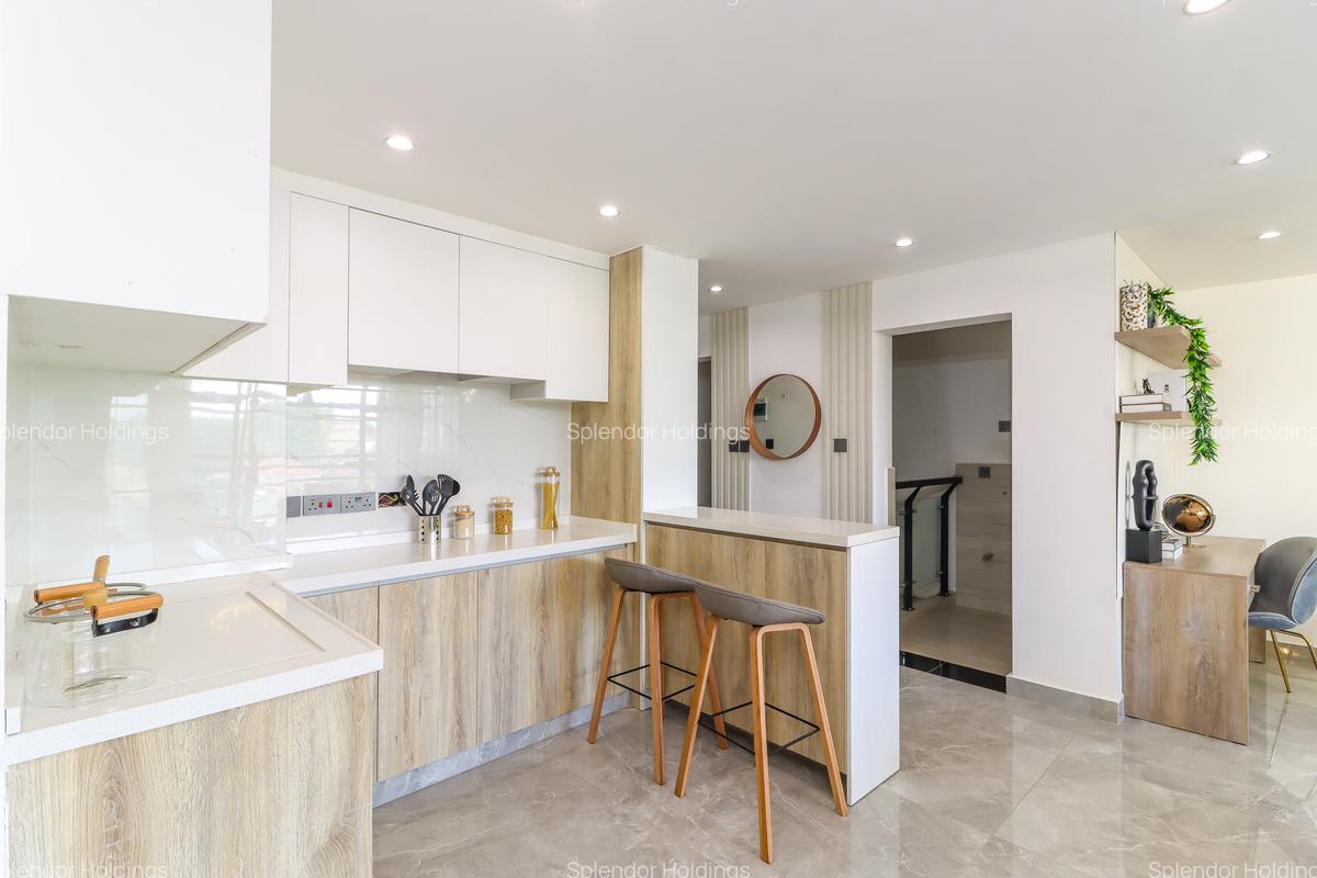 2 Bed Apartment with En Suite in Lavington - 8