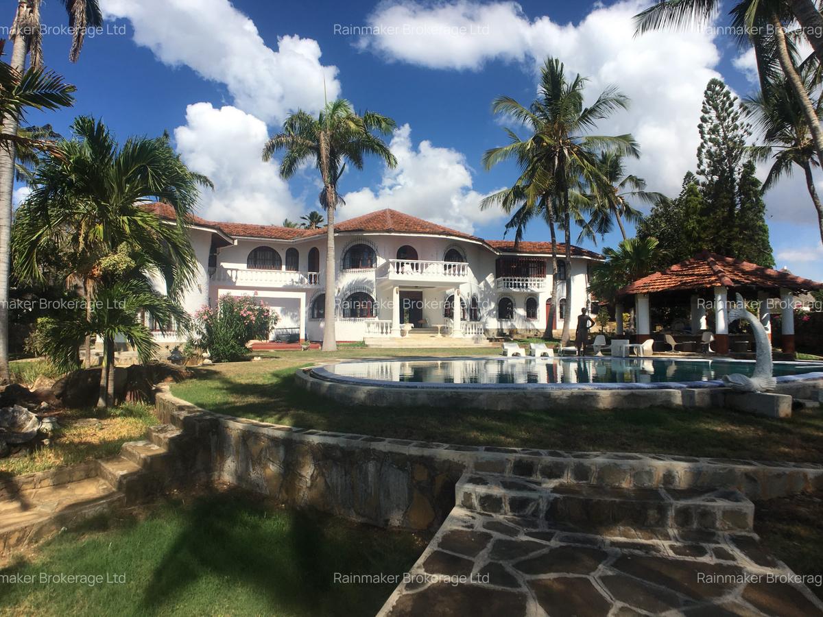 4 Bed Villa with Swimming Pool in Likoni - 1