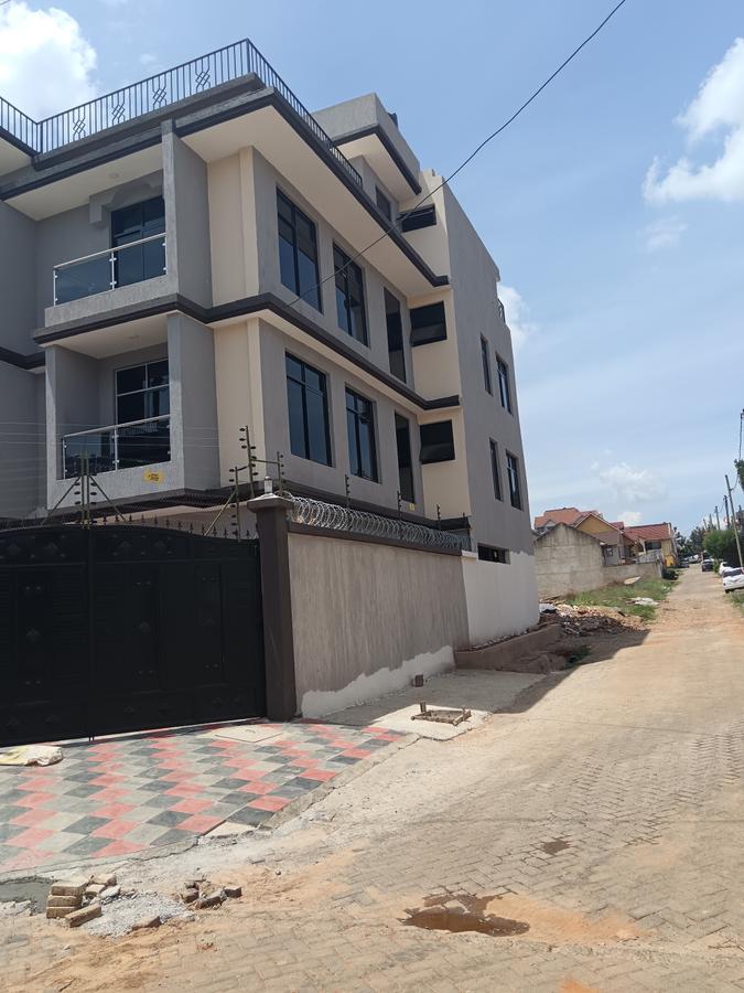 7 Bed Townhouse with En Suite at Langata Road - 1