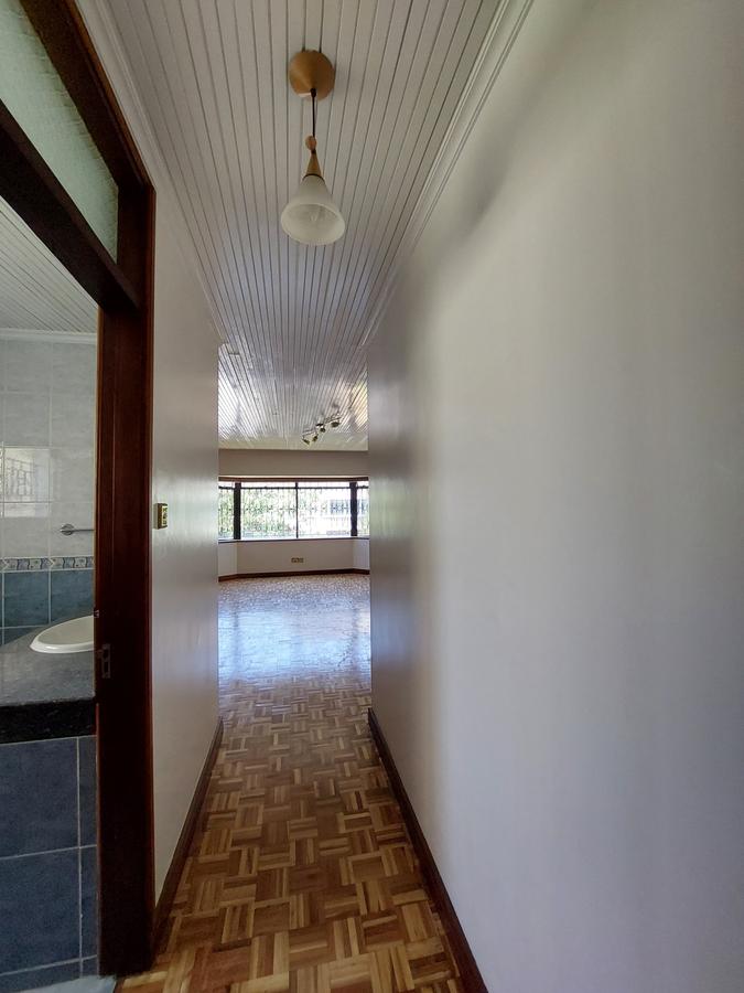 4 Bed Townhouse with En Suite in Westlands Area - 12