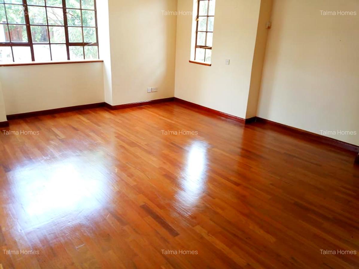 5 Bed Townhouse with En Suite at James Gichuru Road - 18