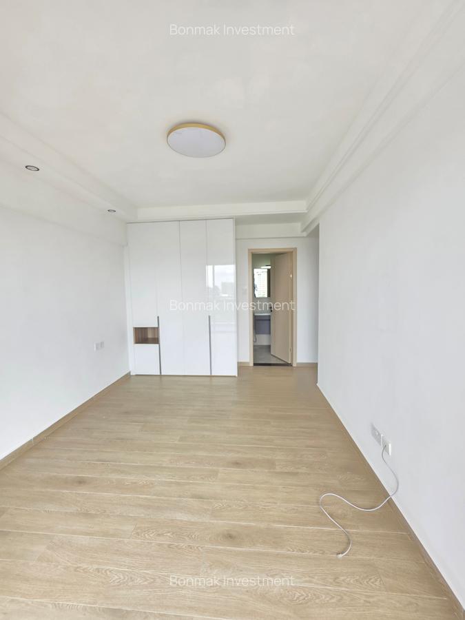 2 Bed Apartment with En Suite at Raphta Road - 20