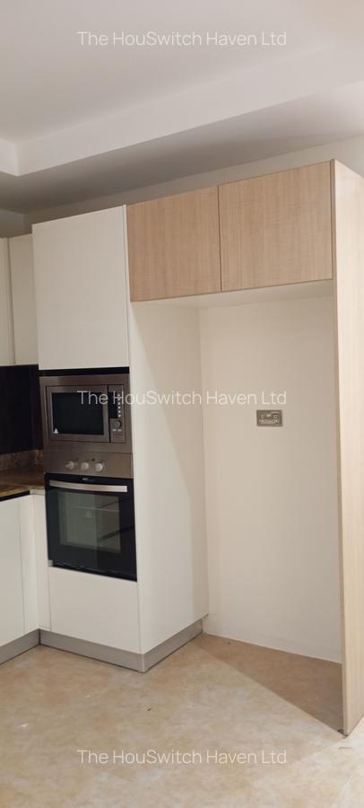 3 Bed Apartment with En Suite at Off Riverside Drive - 5