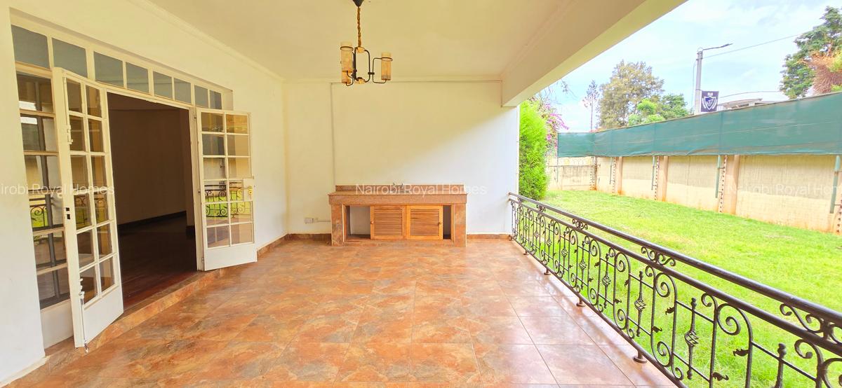 5 Bed Townhouse with En Suite at Lavington Green - 4