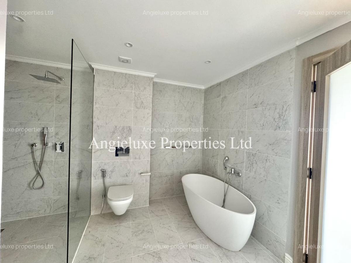 5 Bed Townhouse with En Suite at Runda - 17