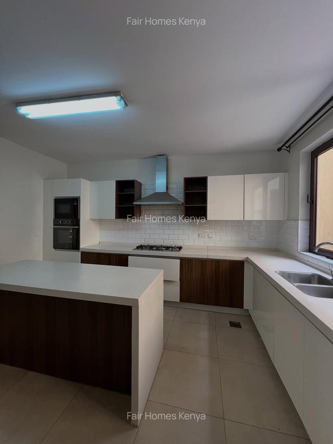 5 Bed Townhouse with En Suite at Njumbi Road - 10
