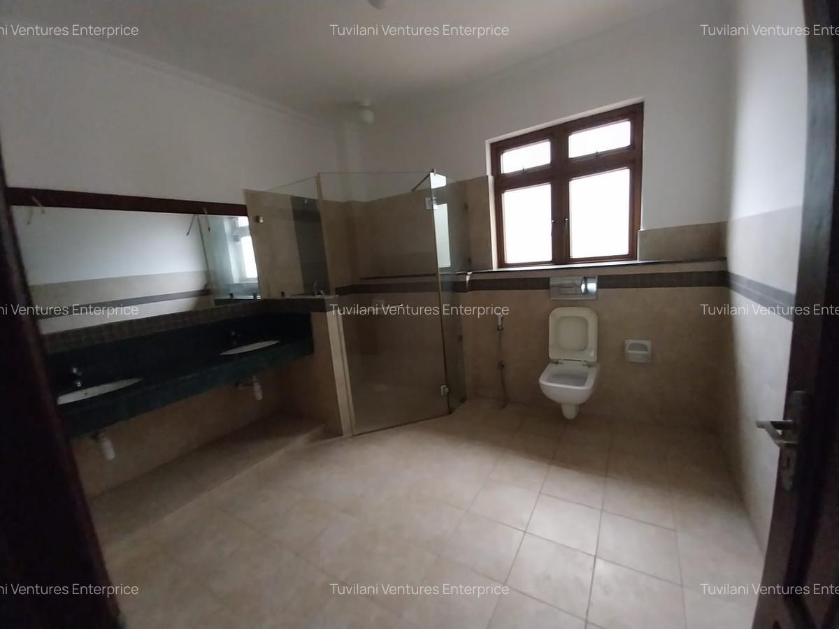 4 Bed Villa with En Suite at Nyali Mombasa - 15