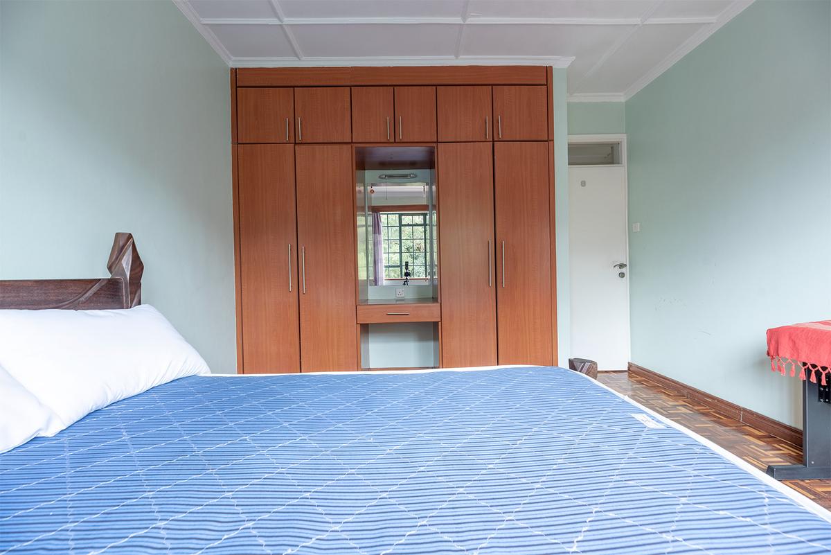 3 Bed Apartment with En Suite in Lavington - 8