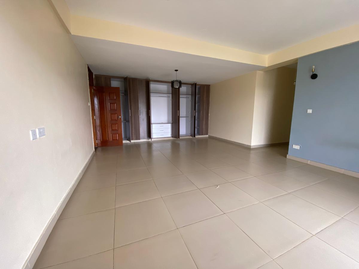 3 Bed Apartment with En Suite at Kindaruma Road - 15