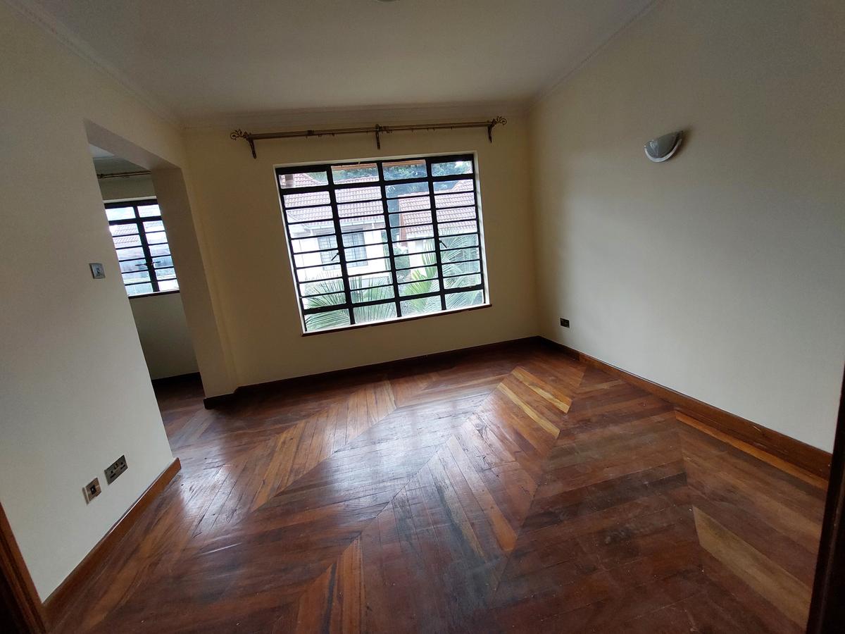 5 Bed Townhouse with En Suite at Convent Drive - 5