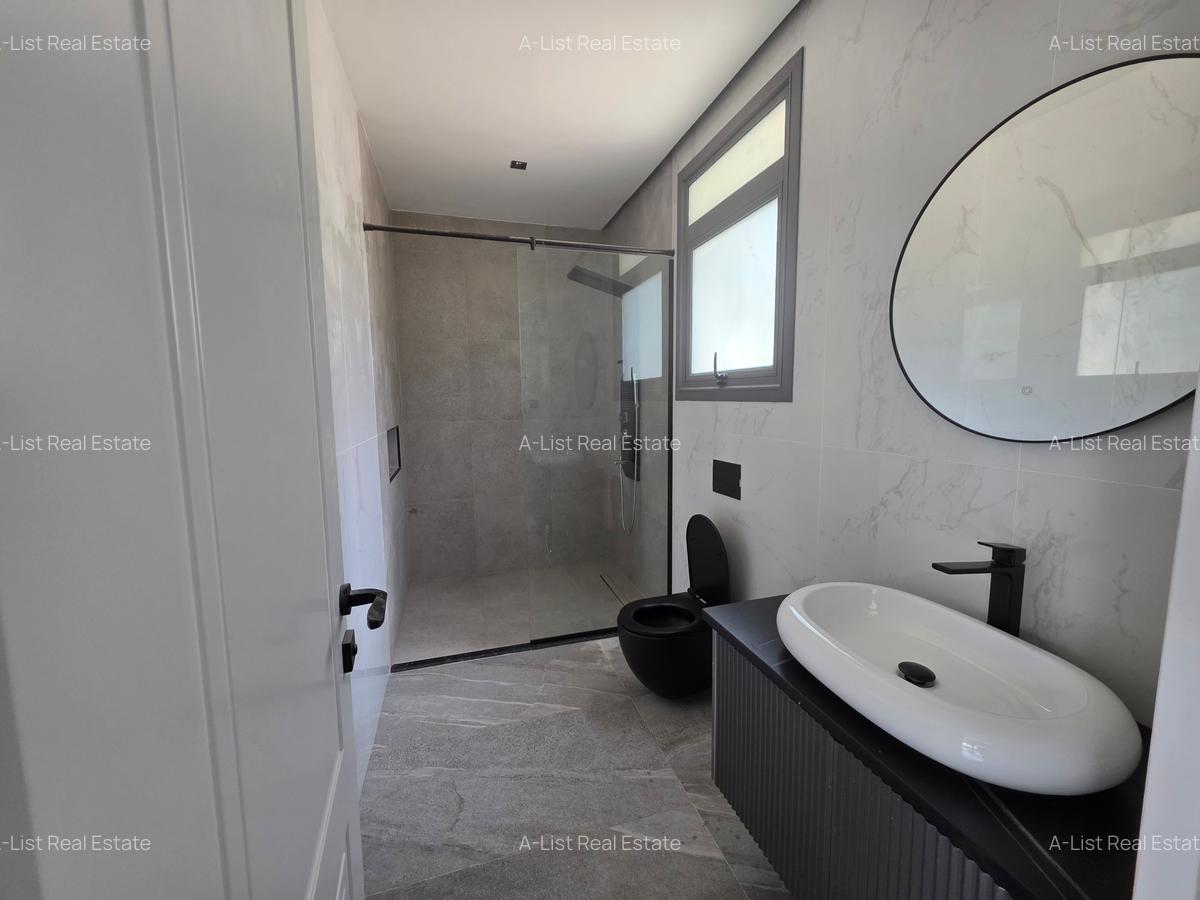 5 Bed Villa with En Suite at Chalbi Drive - 13