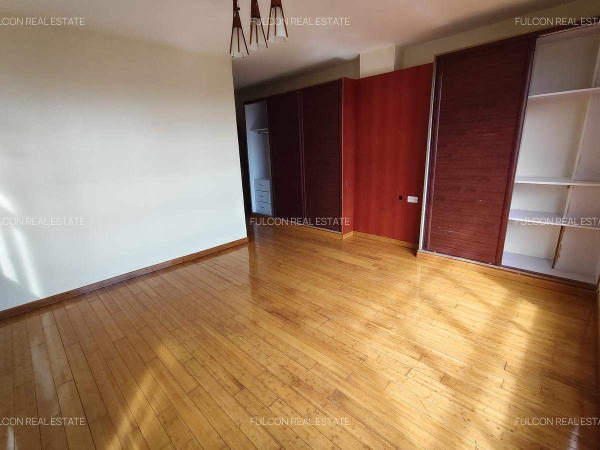 3 Bed Apartment with En Suite in Kileleshwa - 4