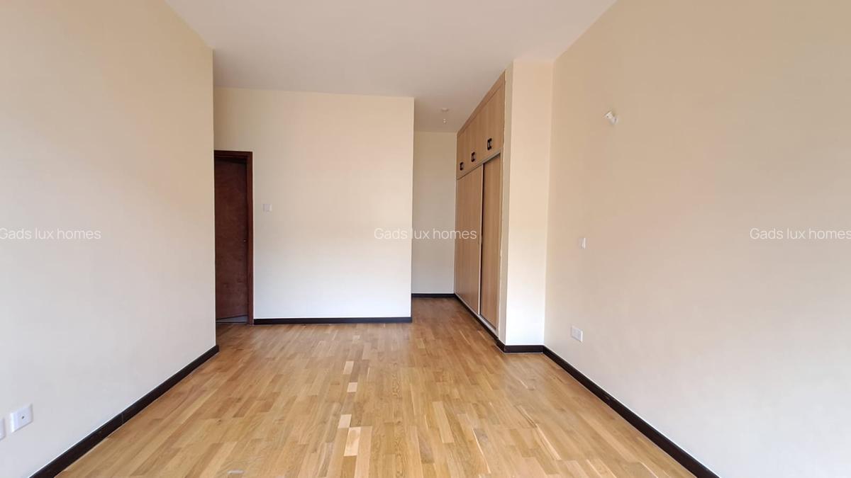 4 Bed Apartment with En Suite at General Mathenge - 7