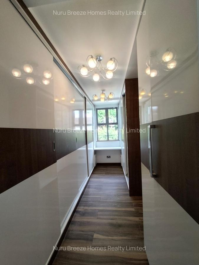 5 Bed Townhouse with En Suite in Lavington - 16