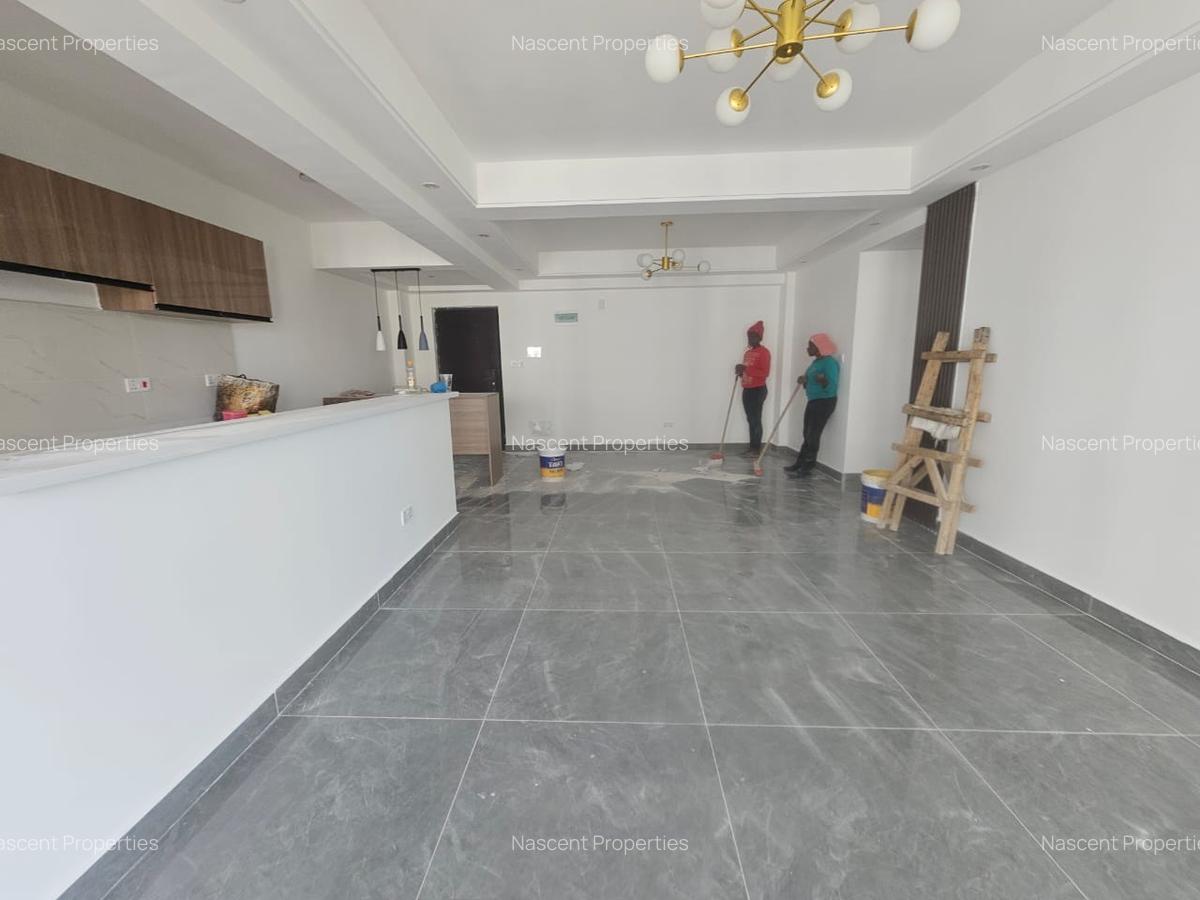 2 Bed Apartment with En Suite in Riverside - 3