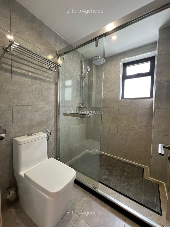 3 Bed Apartment with En Suite at Riverside Dr - 18