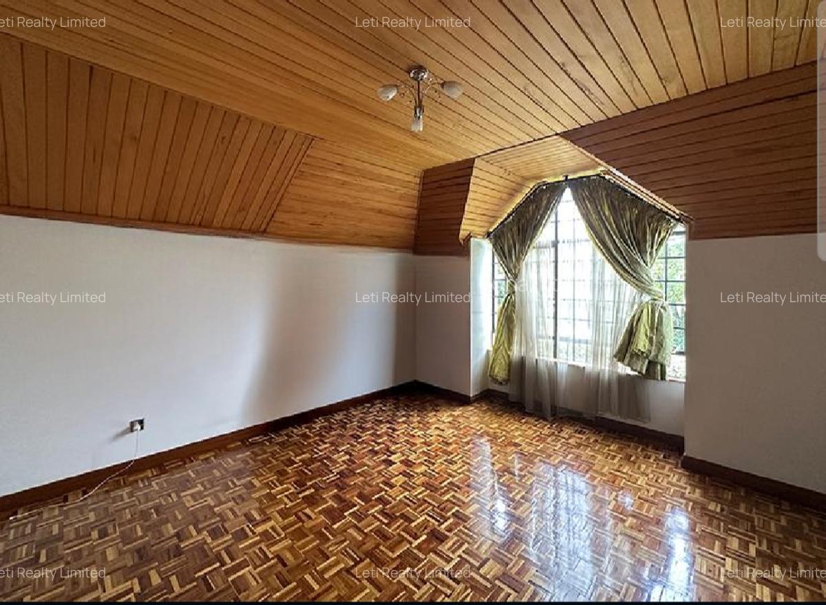 5 Bed Townhouse with En Suite in Lavington - 5