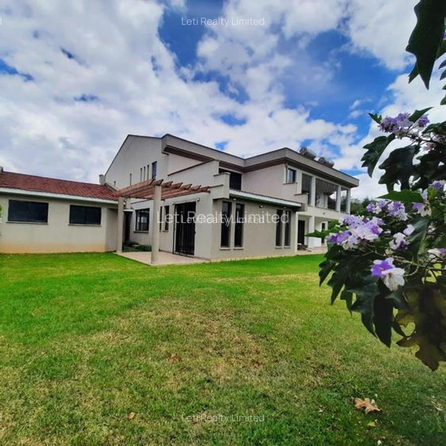 6 Bed Townhouse with En Suite in Lavington - 1