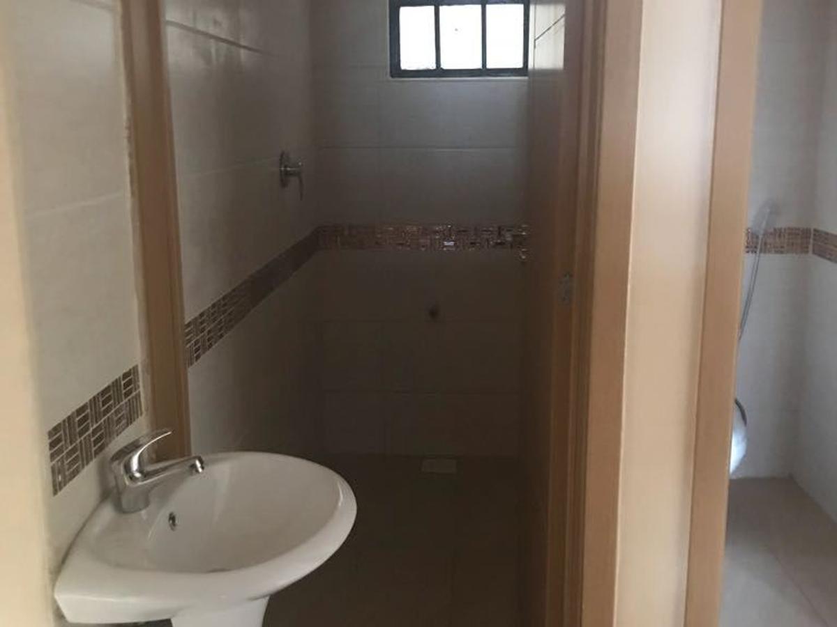 2 Bed Apartment with En Suite in Uthiru - 3