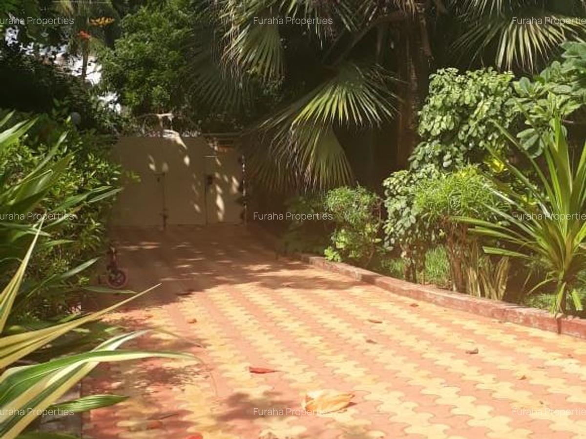2 Bed Apartment with En Suite in Malindi - 4