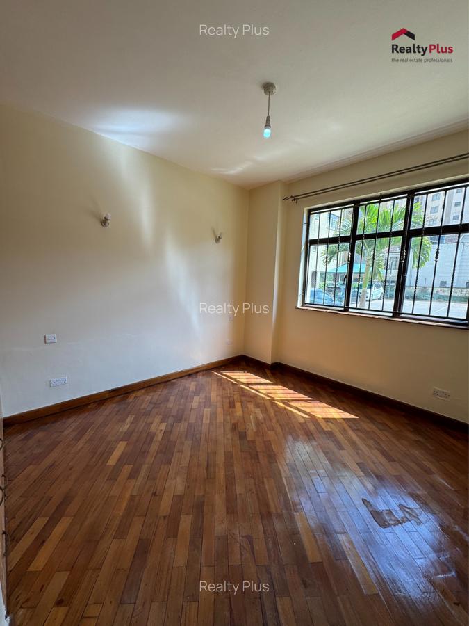 2 Bed Apartment with En Suite at Dennis Pritt Road - 5
