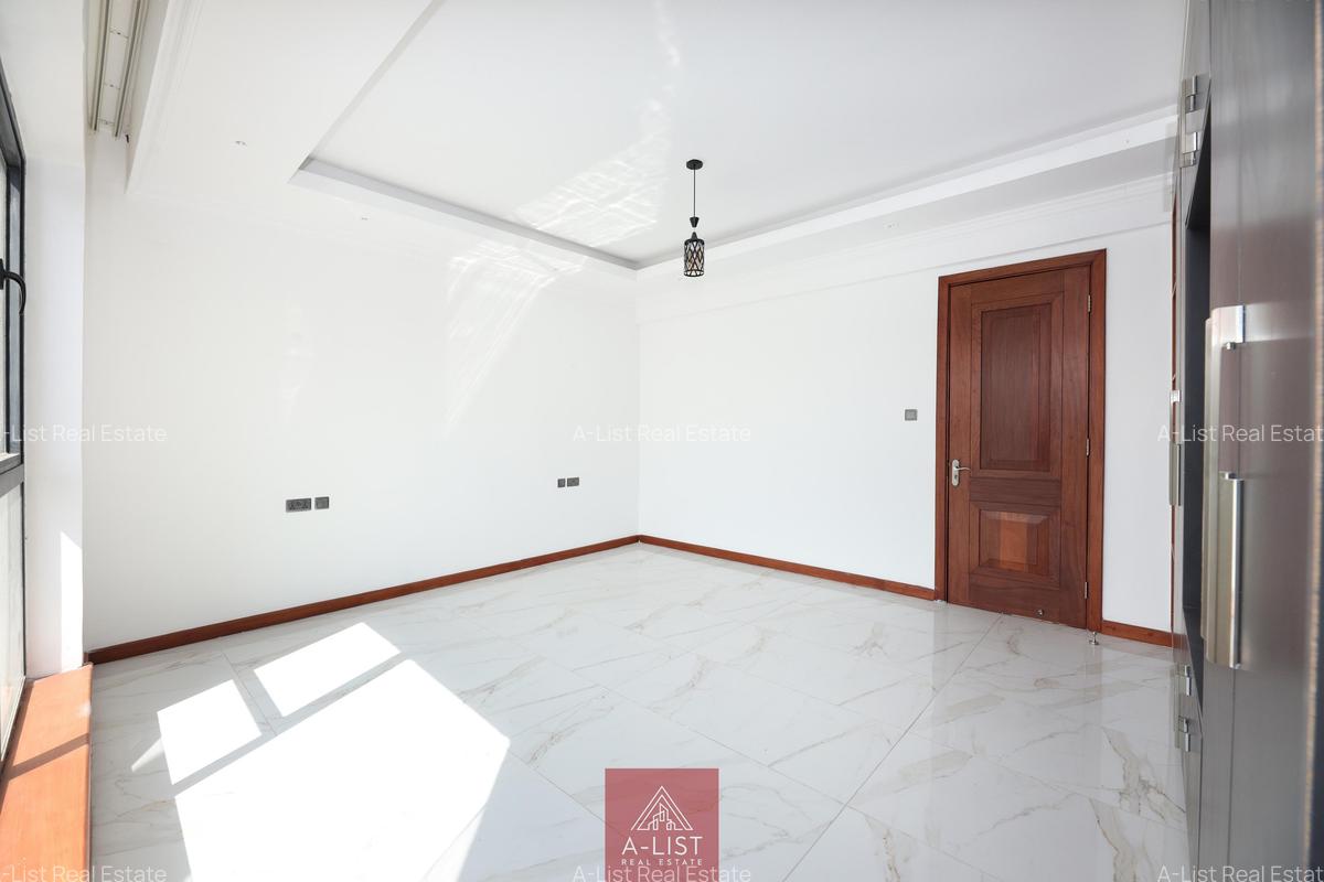 3 Bed Apartment with En Suite at Nyando Road - 9