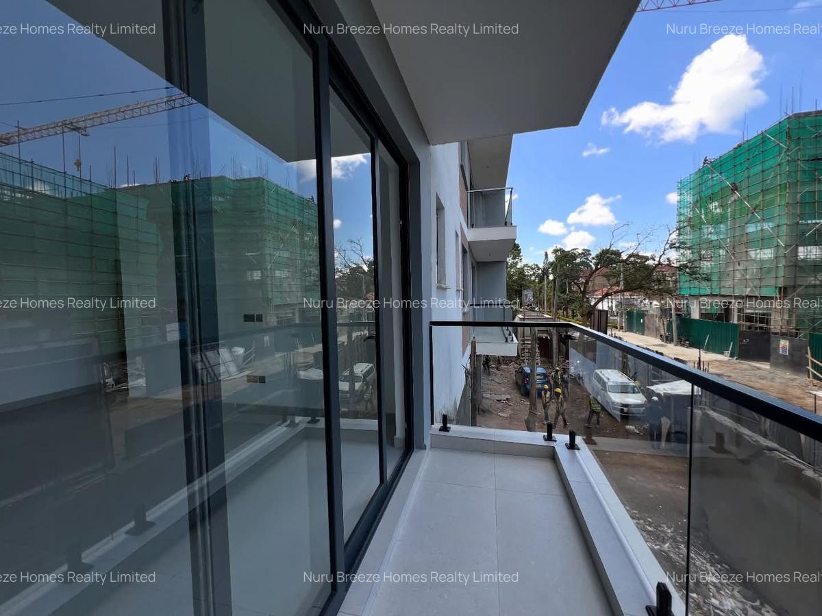 2 Bed Apartment with En Suite in Brookside - 11