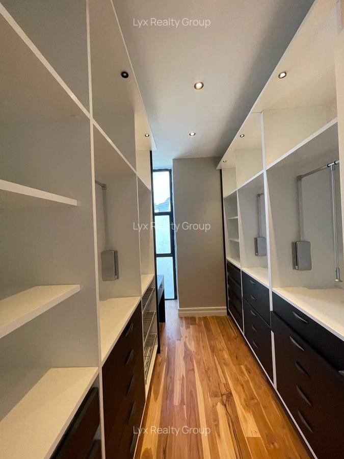 5 Bed Villa with En Suite in Loresho - 8