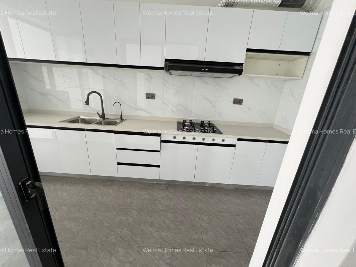 2 Bed Apartment with En Suite in Lavington - 5