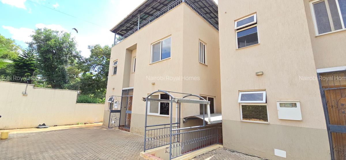 5 Bed Townhouse with En Suite at Lavington Convent Drive - 1