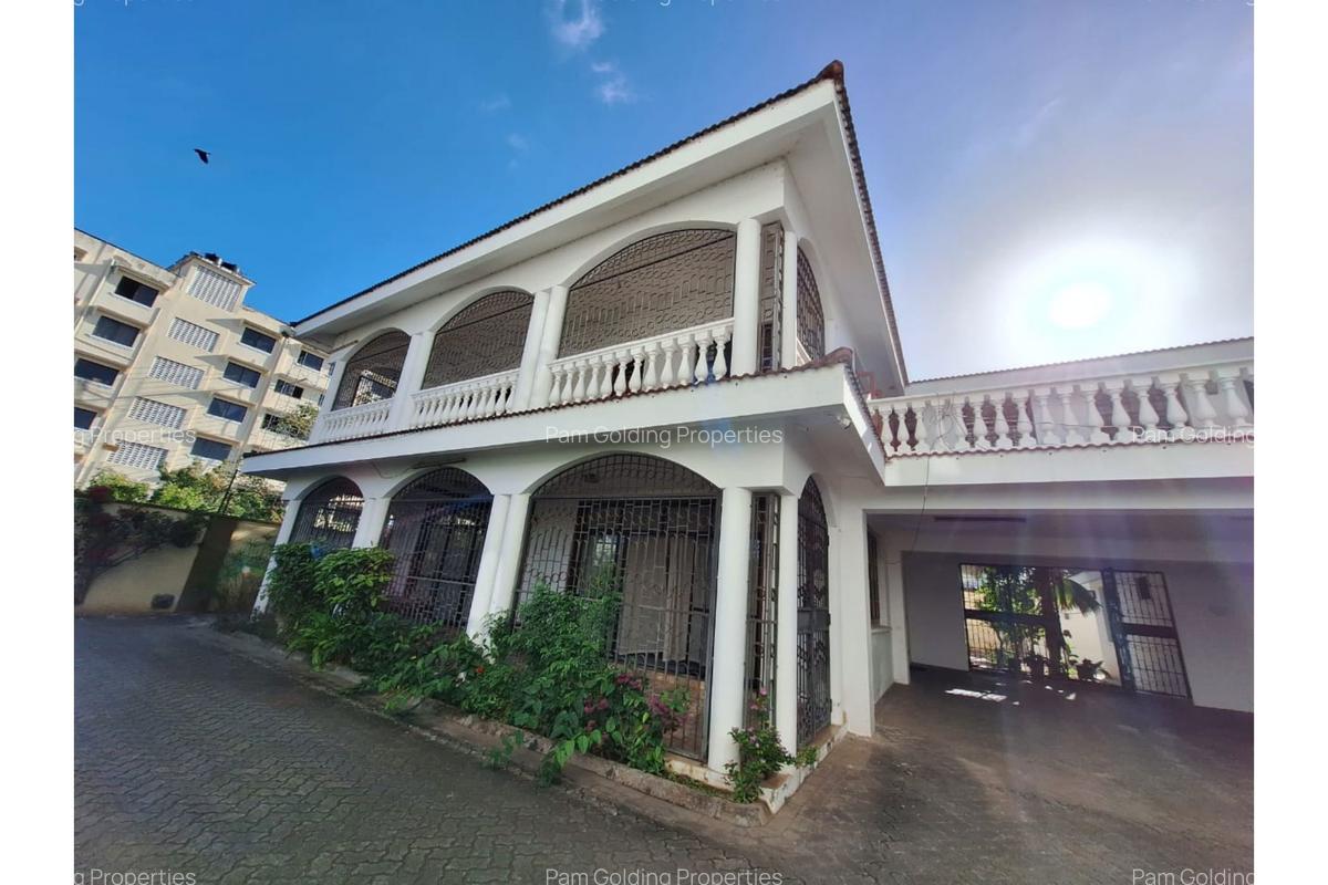 4 Bed House in Kizingo - 2