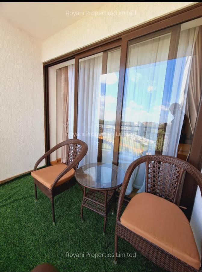 Serviced 3 Bed Apartment with En Suite in Thome - 10