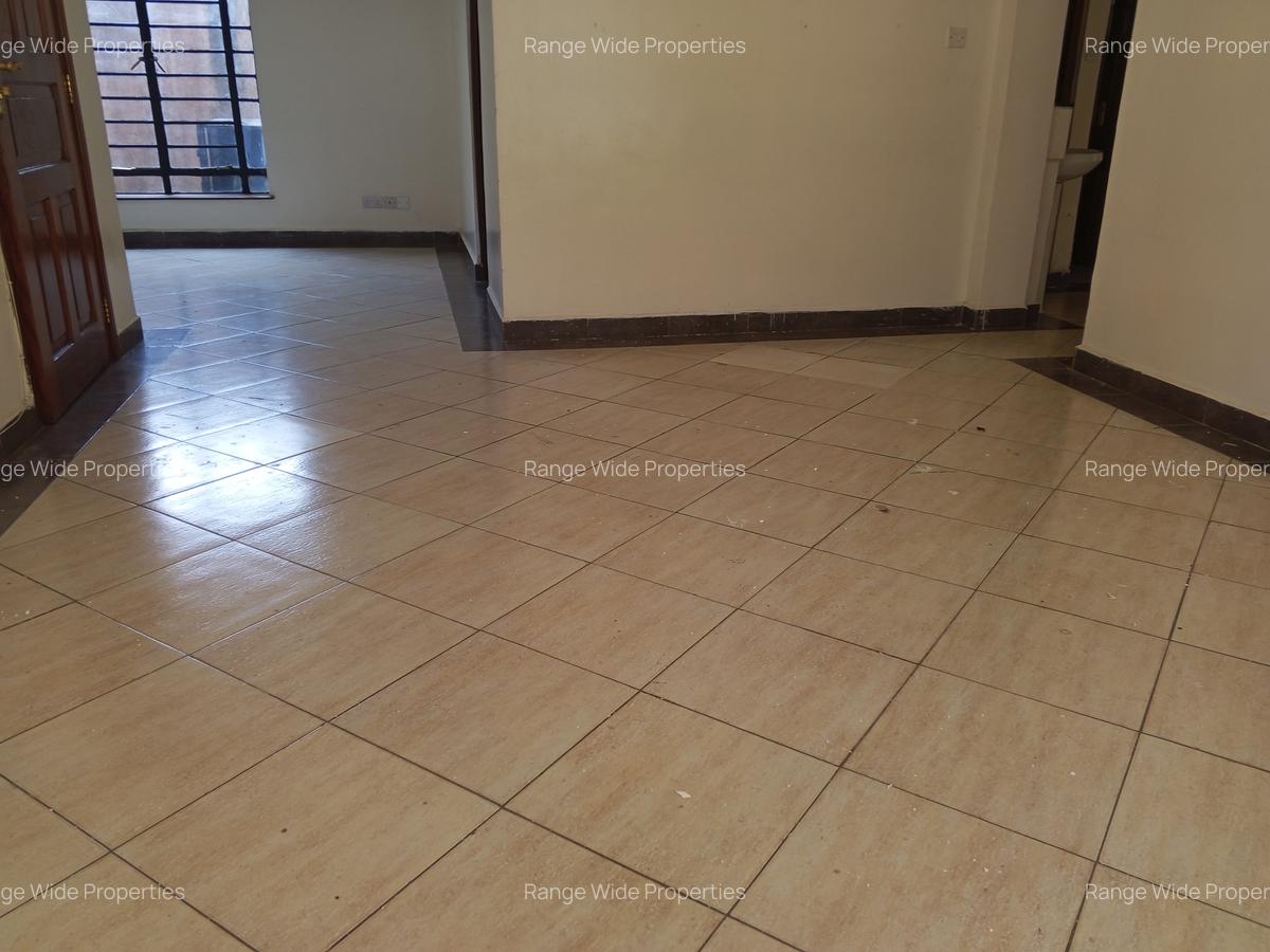 3 Bed Apartment with En Suite in Kilimani - 2
