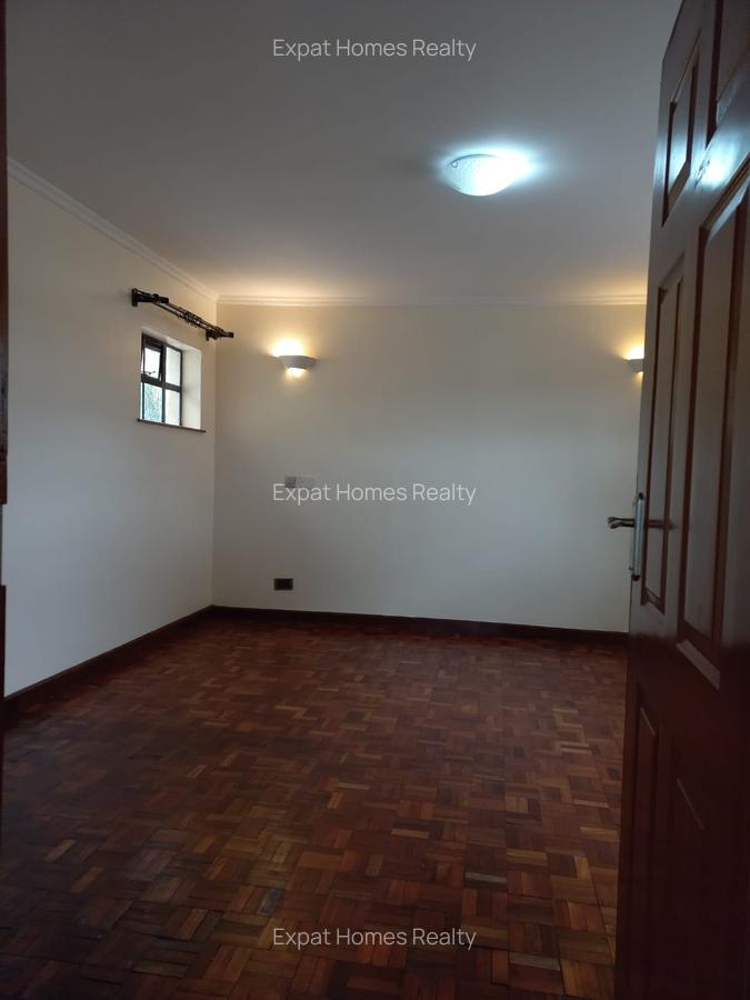 5 Bed Villa with En Suite in Lavington - 7