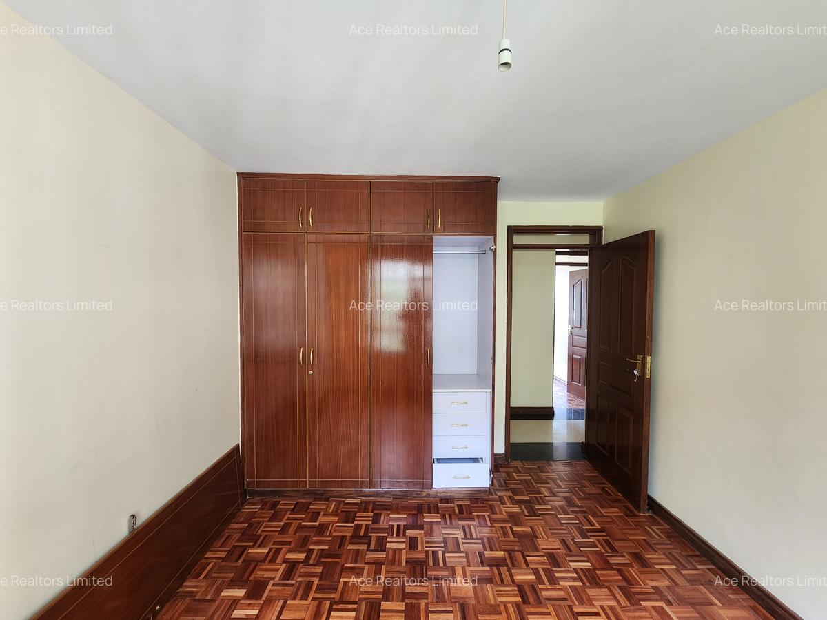 3 Bed Apartment with En Suite at Valley Arcade - 11